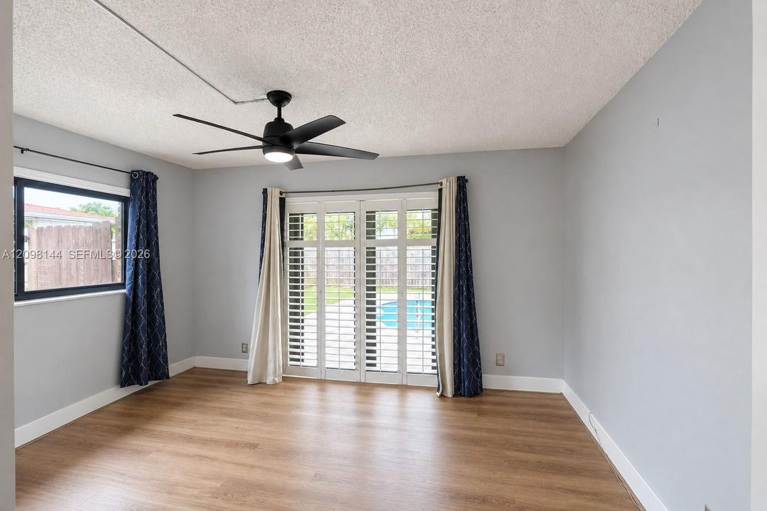 En Venta: $509,900 (3 camas, 2 baños, 1749 Pies cuadrados)