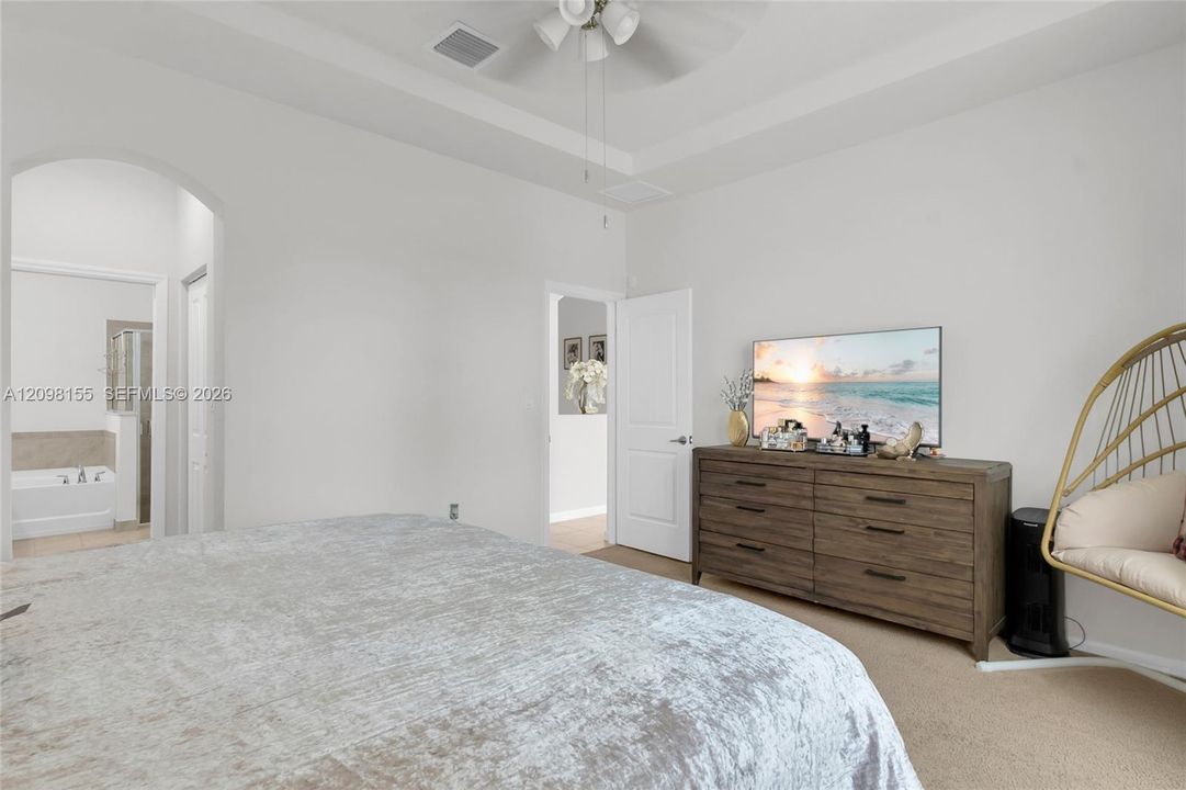 En Venta: $599,000 (3 camas, 2 baños, 1698 Pies cuadrados)