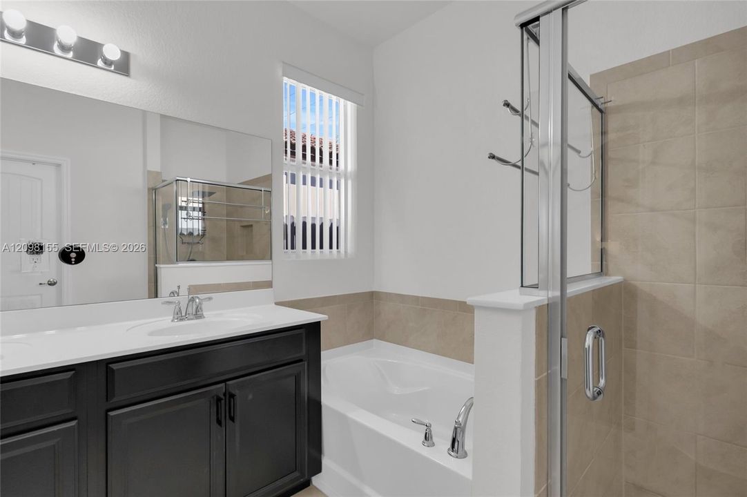En Venta: $599,000 (3 camas, 2 baños, 1698 Pies cuadrados)