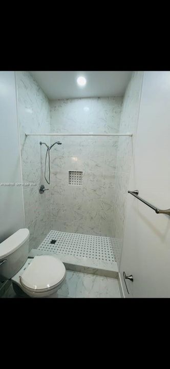 En Venta: $599,000 (3 camas, 2 baños, 1698 Pies cuadrados)