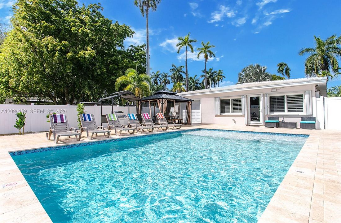 For Rent: $6,300 (3 beds, 2 baths, 1499 Square Feet)