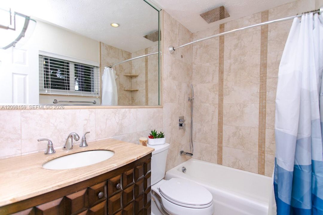 For Rent: $6,300 (3 beds, 2 baths, 1499 Square Feet)