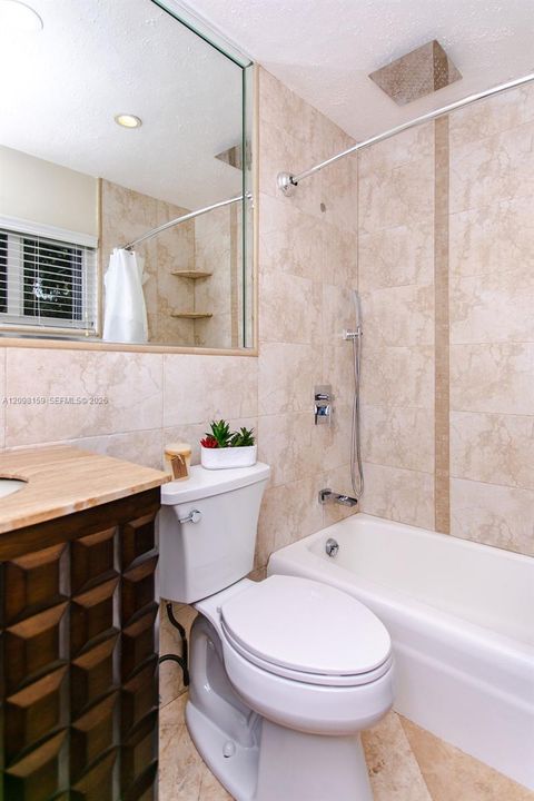 For Rent: $6,300 (3 beds, 2 baths, 1499 Square Feet)