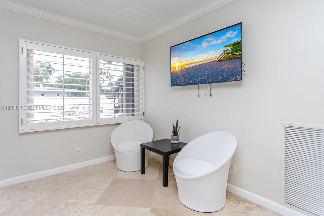 For Rent: $6,300 (3 beds, 2 baths, 1499 Square Feet)