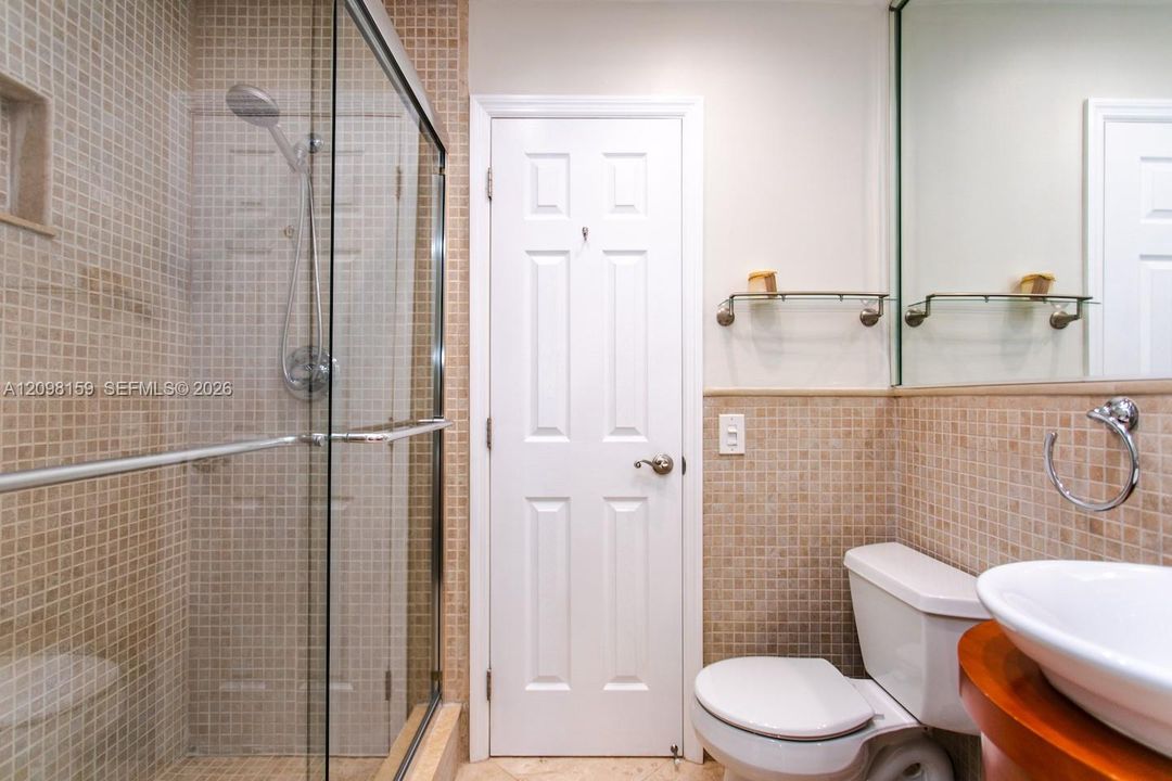 For Rent: $6,300 (3 beds, 2 baths, 1499 Square Feet)