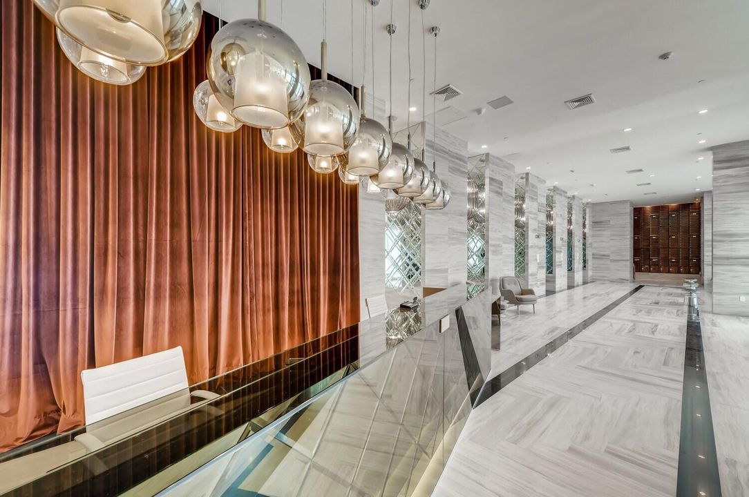 Lobby 5