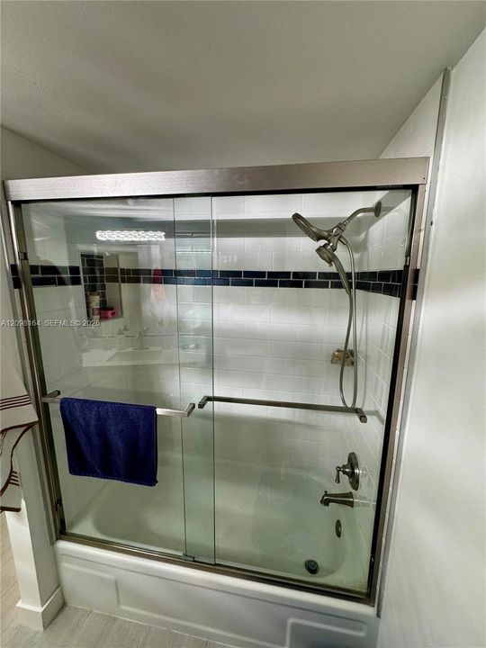 На продажу: $385,000 (2 спален, 2 ванн, 1420 Квадратных фут)