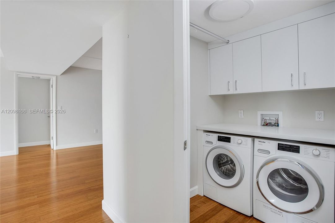 For Rent: $4,950 (2 beds, 2 baths, 1411 Square Feet)