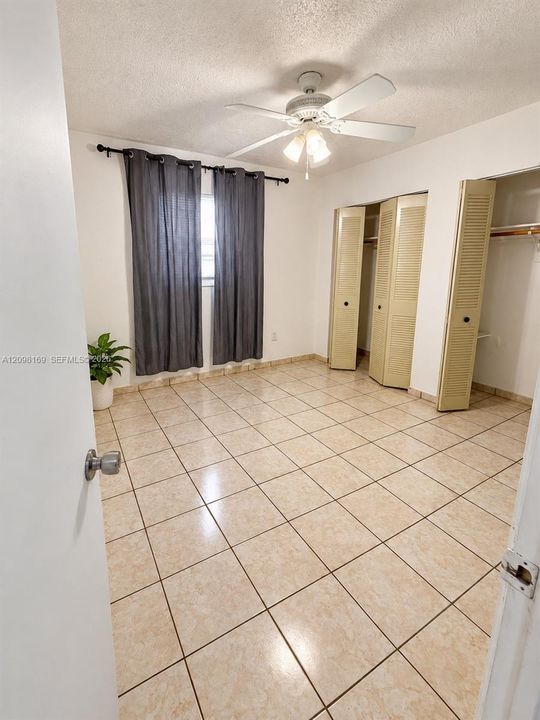 For Rent: $2,100 (2 beds, 2 baths, 960 Square Feet)
