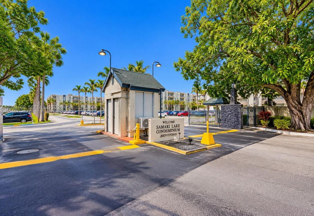 For Rent: $2,100 (2 beds, 2 baths, 960 Square Feet)