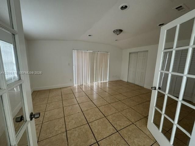 En Venta: $400,000 (3 camas, 1 baños, 817 Pies cuadrados)