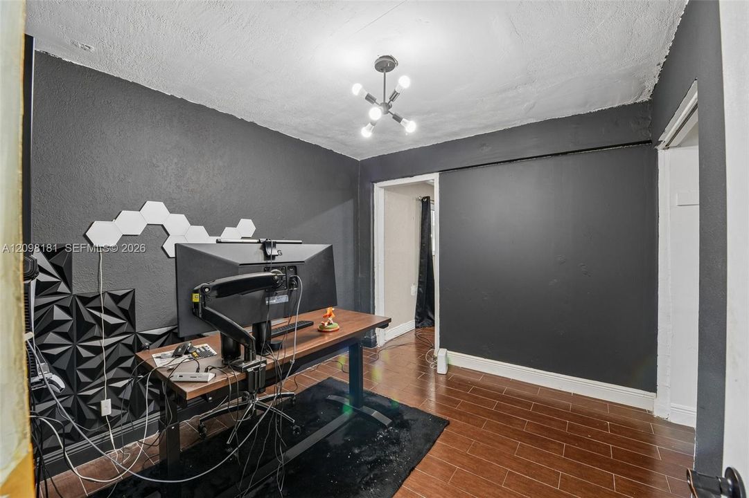 For Sale: $639,999 (3 beds, 2 baths, 1718 Square Feet)