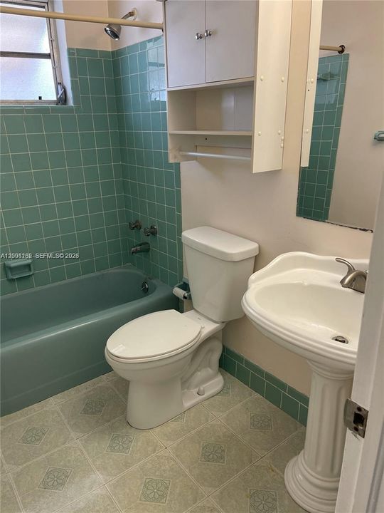 For Rent: $1,500 (1 beds, 1 baths, 1860 Square Feet)