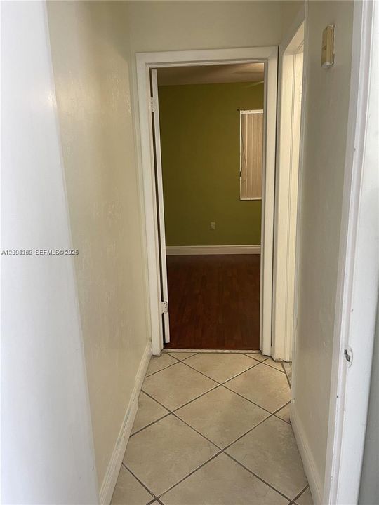 For Rent: $1,500 (1 beds, 1 baths, 1860 Square Feet)