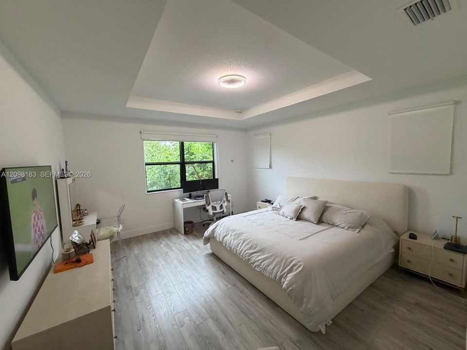 For Sale: $840,000 (3 beds, 2 baths, 2100 Square Feet)