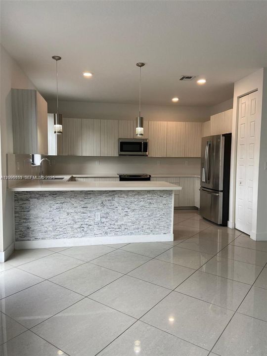 For Sale: $840,000 (3 beds, 2 baths, 2100 Square Feet)