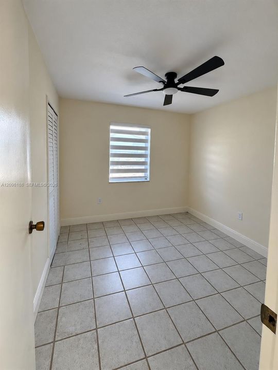For Rent: $2,650 (3 beds, 1 baths, 920 Square Feet)