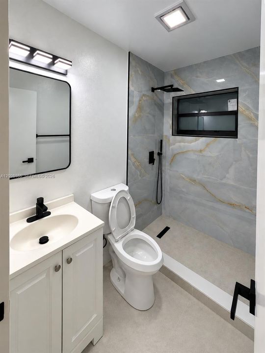 For Rent: $2,650 (3 beds, 1 baths, 920 Square Feet)