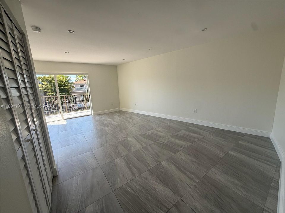 En Renta: $1,950 (1 camas, 1 baños, 730 Pies cuadrados)