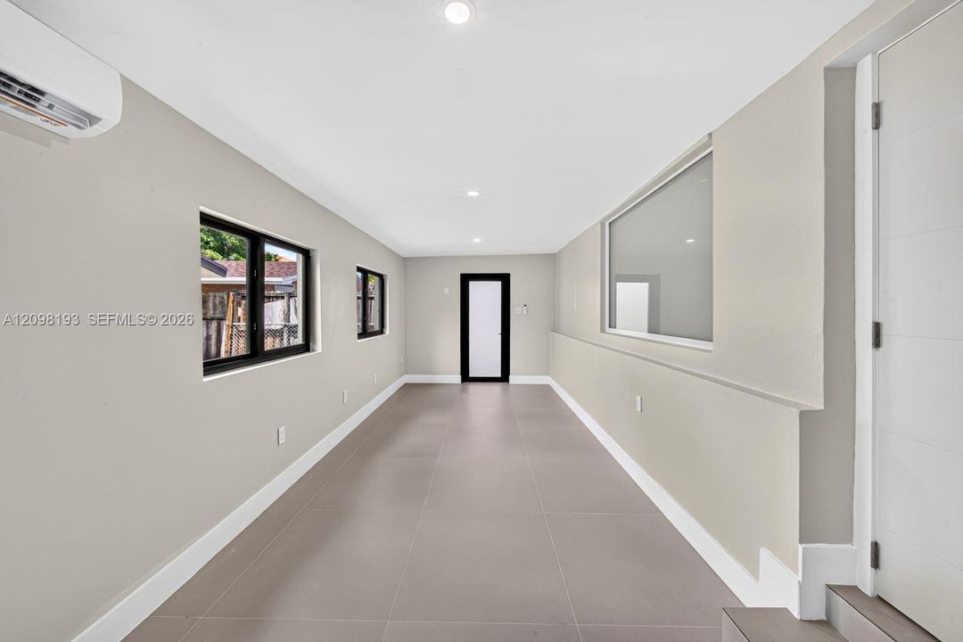 For Sale: $850,000 (5 beds, 3 baths, 2442 Square Feet)