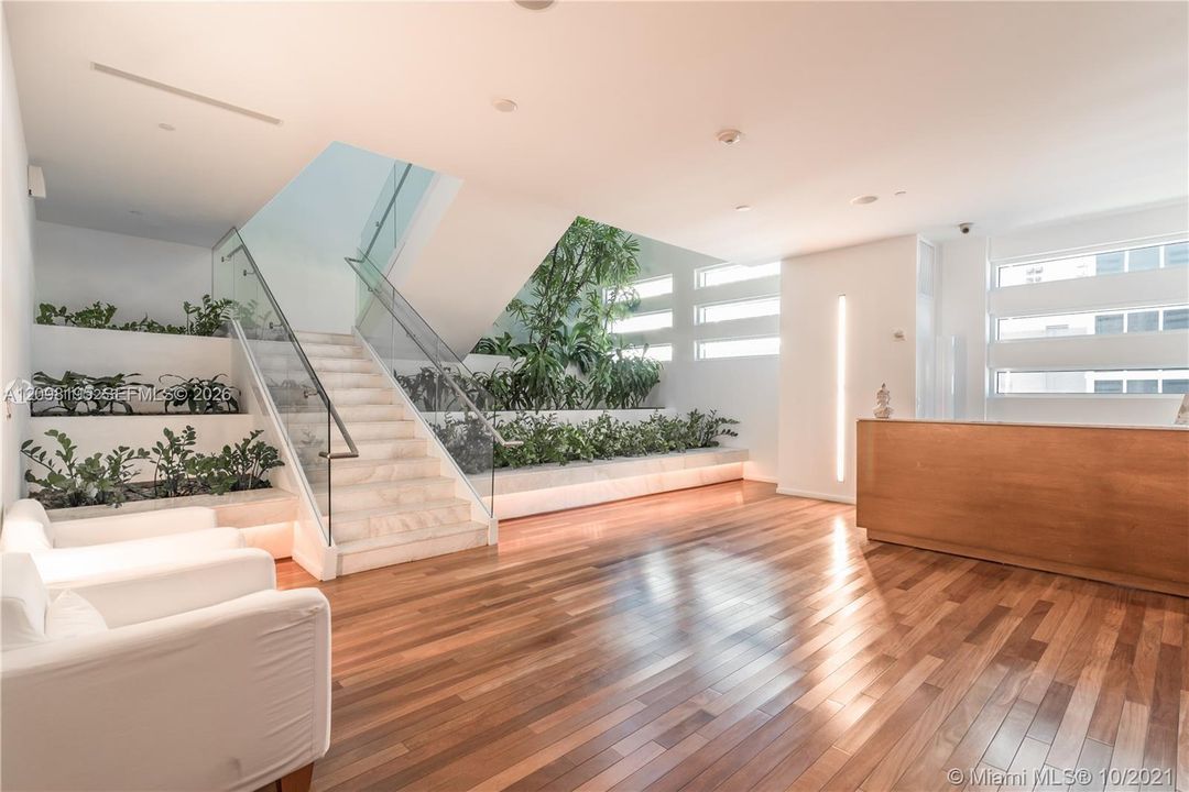 For Rent: $10,200 (2 beds, 2 baths, 1802 Square Feet)