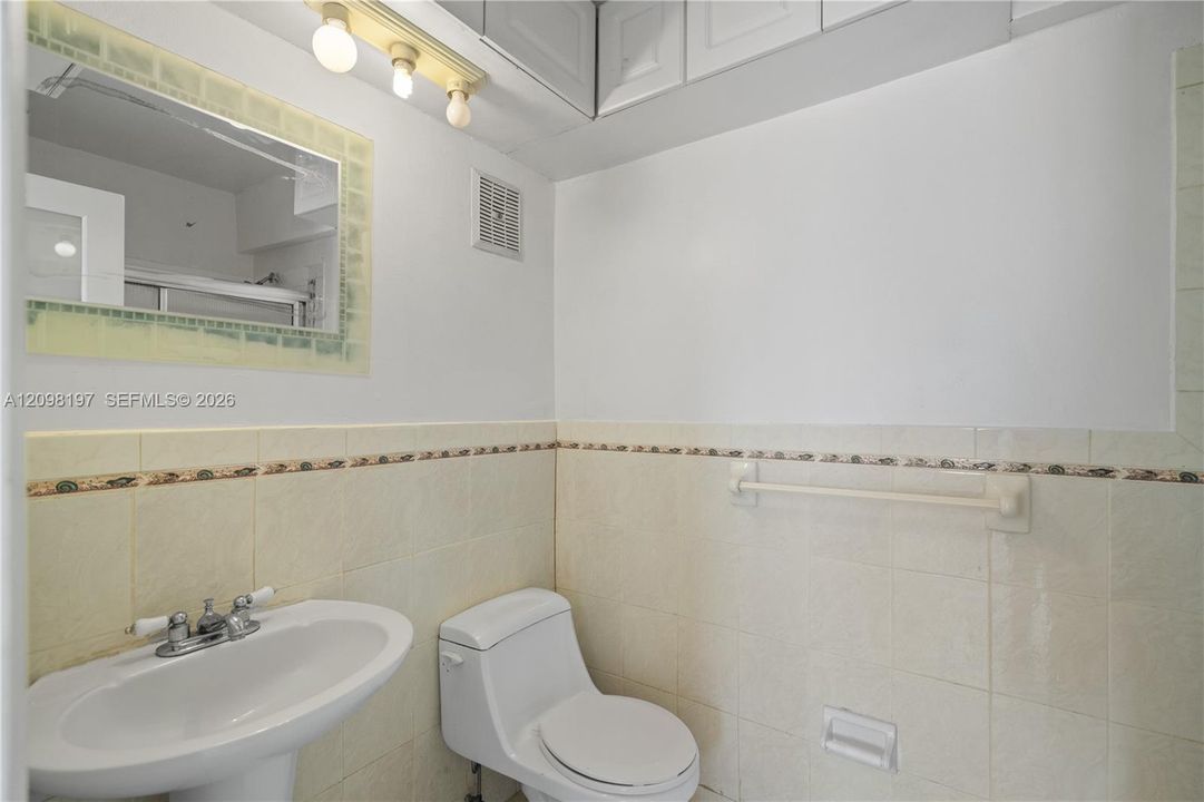 For Rent: $2,150 (2 beds, 2 baths, 780 Square Feet)