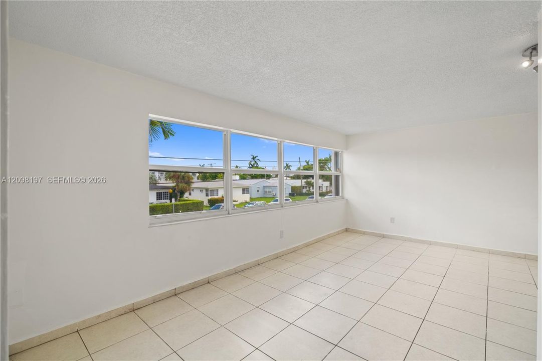 For Rent: $2,150 (2 beds, 2 baths, 780 Square Feet)
