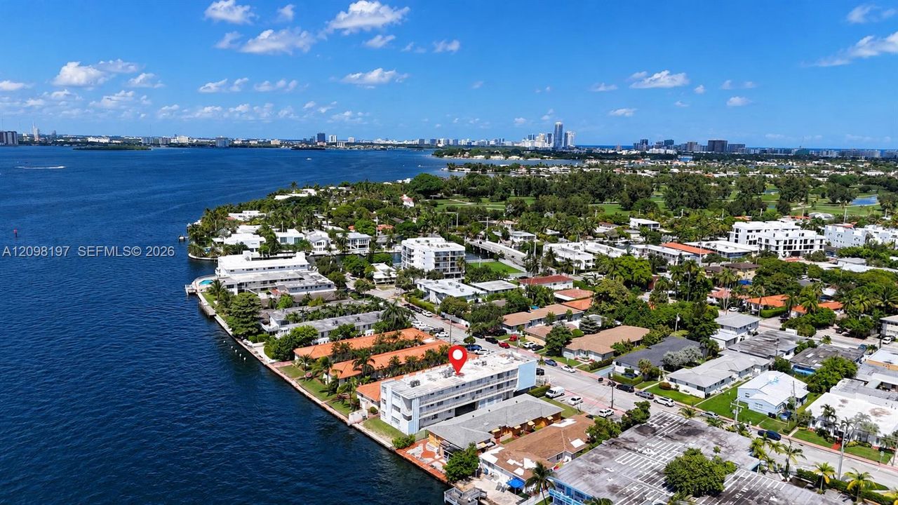 For Rent: $2,150 (2 beds, 2 baths, 780 Square Feet)