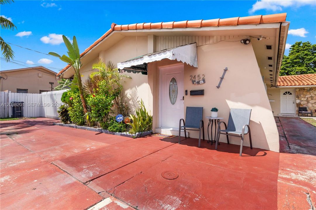 For Sale: $989,000 (0 beds, 0 baths, 2785 Square Feet)
