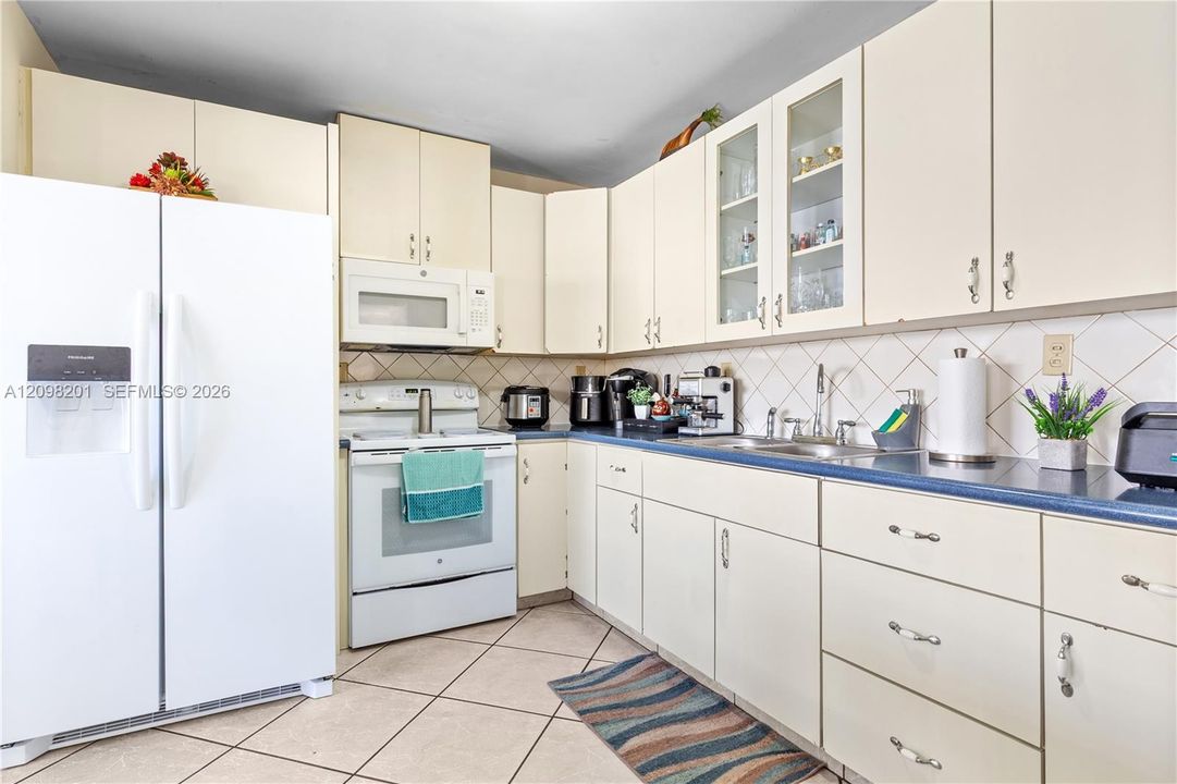 For Sale: $989,000 (0 beds, 0 baths, 2785 Square Feet)