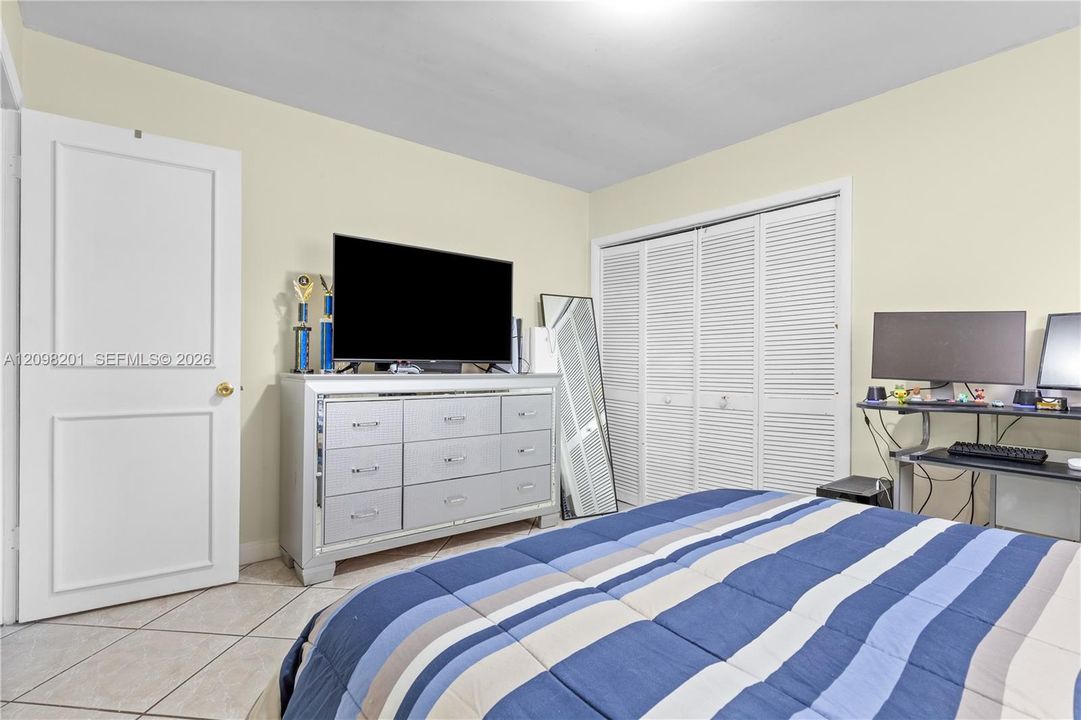 For Sale: $989,000 (0 beds, 0 baths, 2785 Square Feet)
