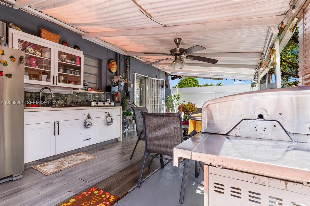 For Sale: $989,000 (0 beds, 0 baths, 2785 Square Feet)