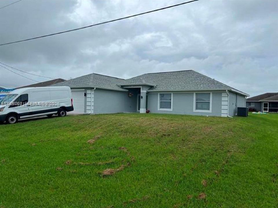 For Sale: $345,900 (3 beds, 2 baths, 1750 Square Feet)