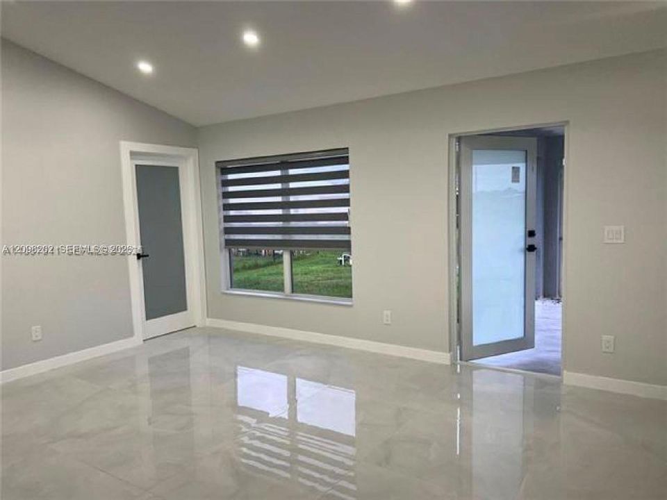 For Sale: $345,900 (3 beds, 2 baths, 1750 Square Feet)