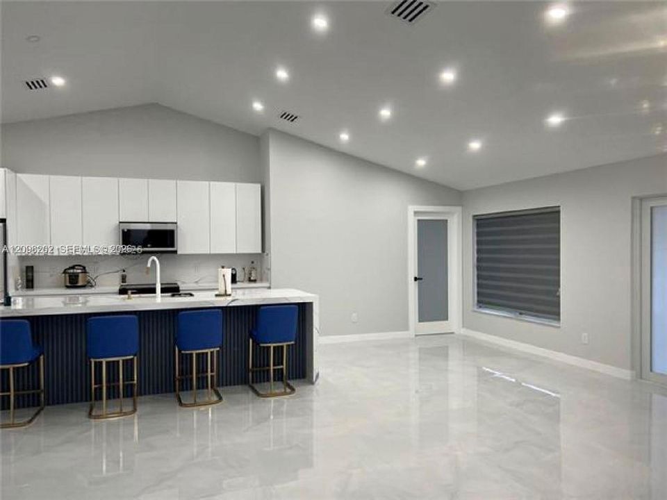 For Sale: $345,900 (3 beds, 2 baths, 1750 Square Feet)
