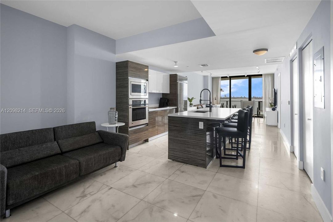 For Rent: $4,500 (2 beds, 2 baths, 1104 Square Feet)