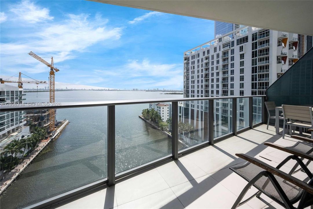 For Rent: $4,500 (2 beds, 2 baths, 1104 Square Feet)