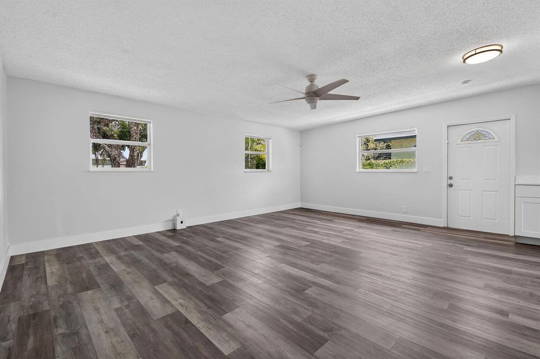 8857thSt(10)