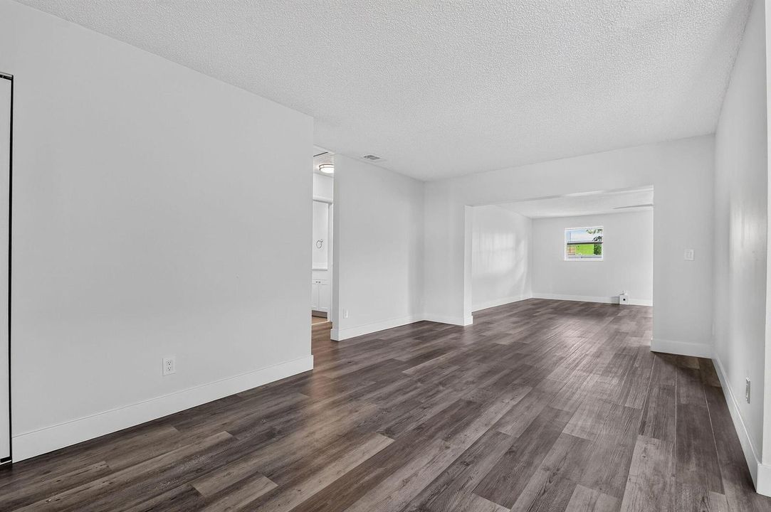 8857thSt(9)
