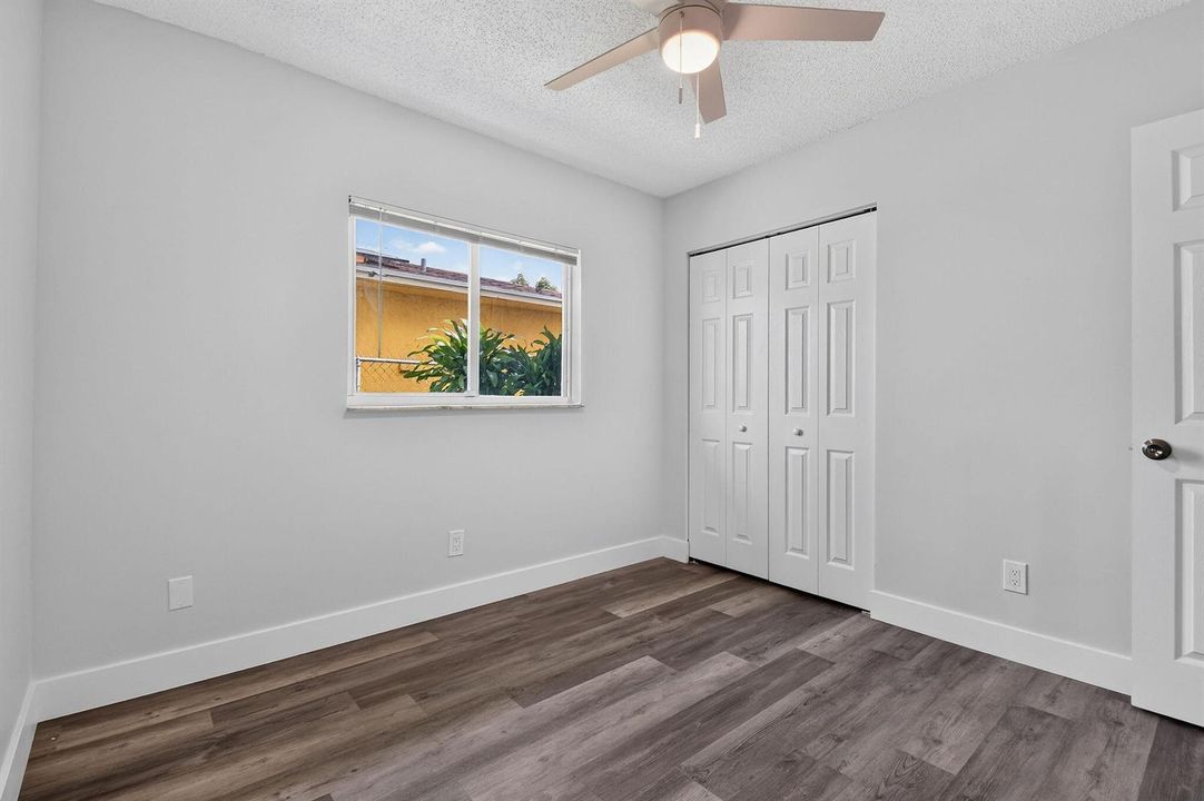 8857thSt(24)