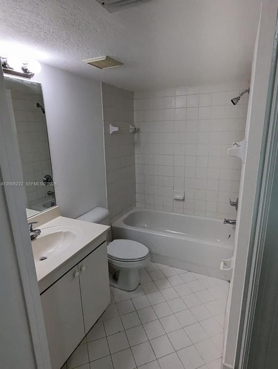 For Rent: $1,750 (2 beds, 2 baths, 822 Square Feet)