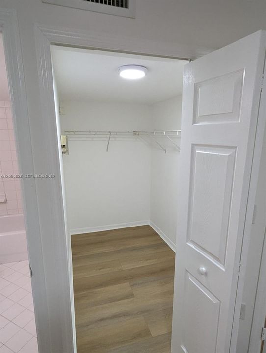 For Rent: $1,750 (2 beds, 2 baths, 822 Square Feet)