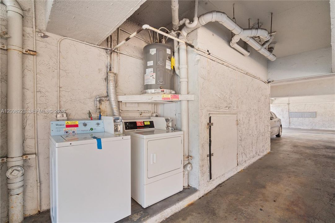 For Rent: $2,350 (2 beds, 2 baths, 780 Square Feet)