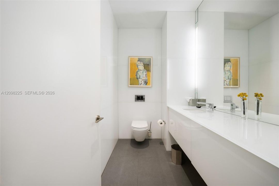 For Sale: $3,998,000 (4 beds, 4 baths, 4444 Square Feet)
