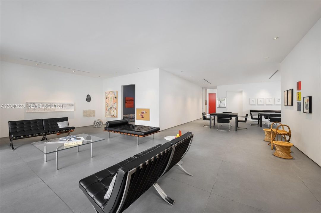 For Sale: $3,998,000 (4 beds, 4 baths, 4444 Square Feet)