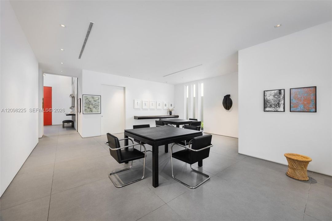 For Sale: $3,998,000 (4 beds, 4 baths, 4444 Square Feet)