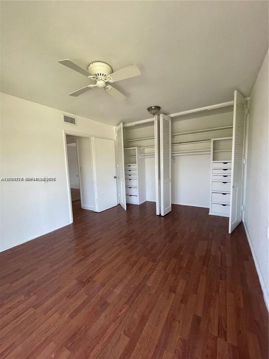 For Rent: $2,100 (2 beds, 1 baths, 865 Square Feet)