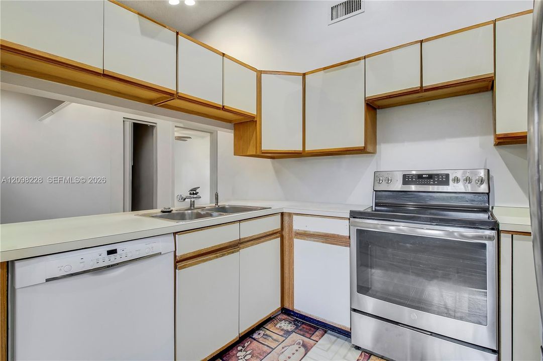 For Sale: $850,000 (0 beds, 0 baths, 2384 Square Feet)