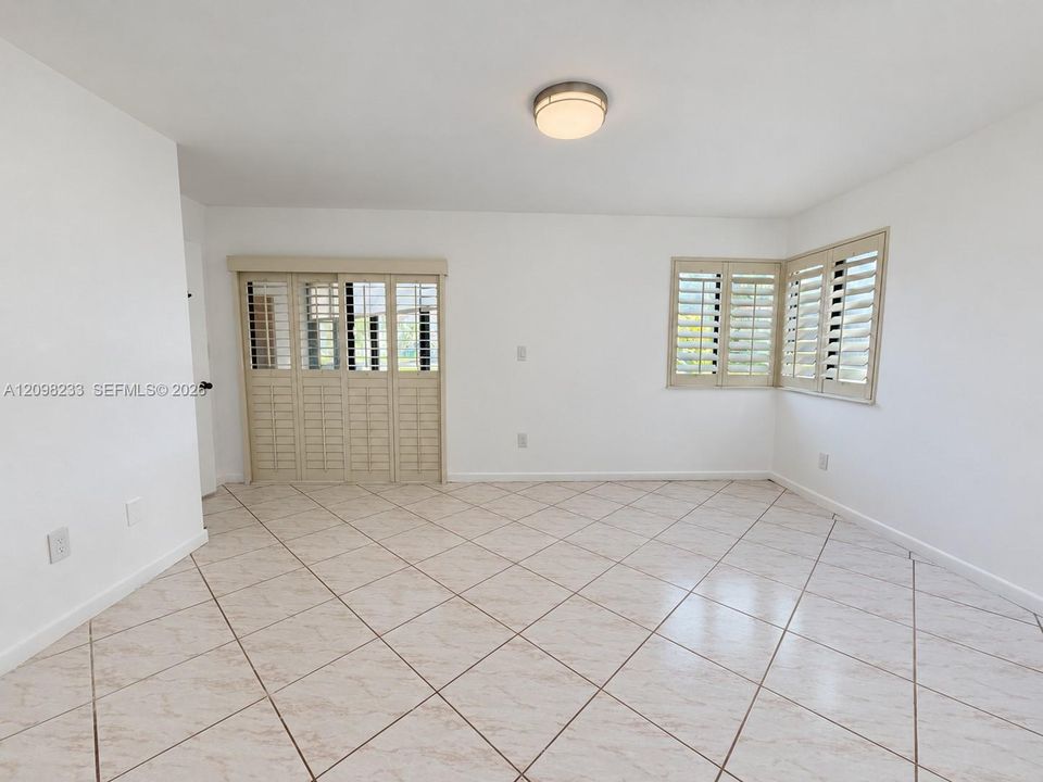 En Renta: $2,400 (2 camas, 2 baños, 1050 Pies cuadrados)