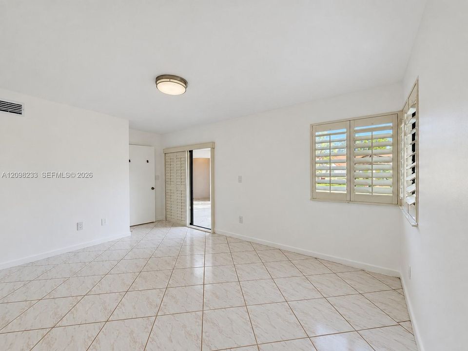 En Renta: $2,400 (2 camas, 2 baños, 1050 Pies cuadrados)